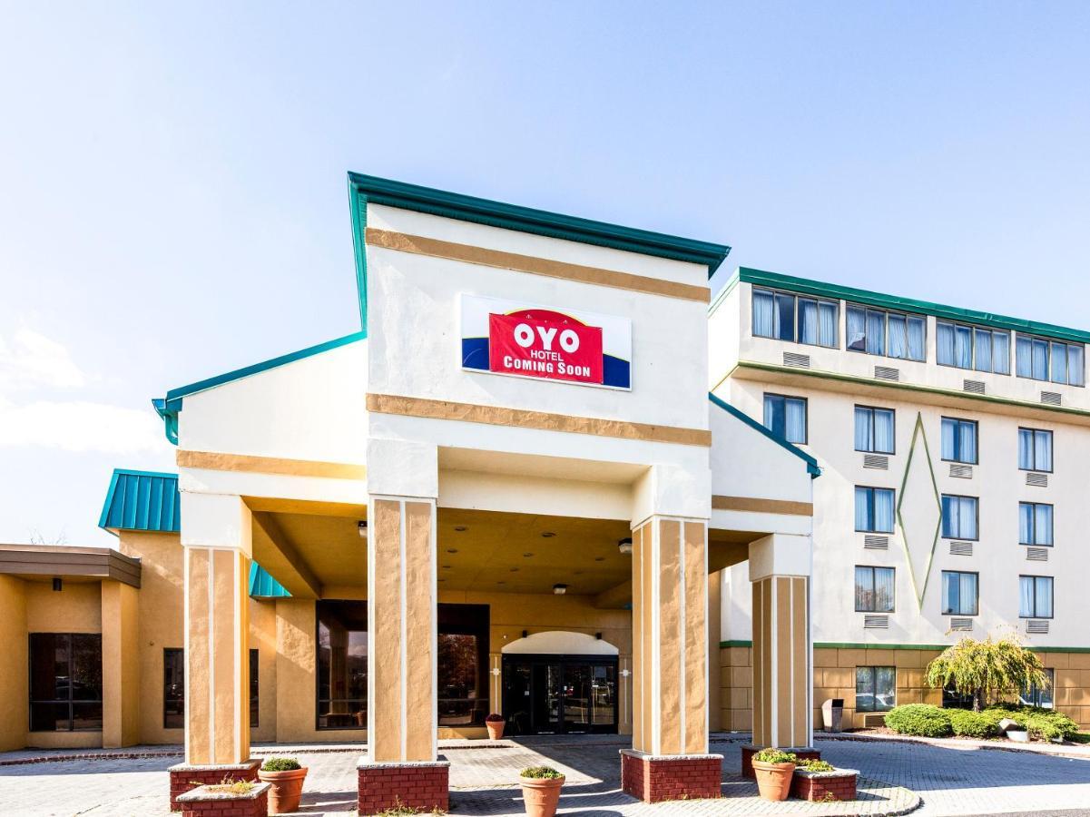 Oyo Hotel East Hanover Nj-10 מראה חיצוני תמונה